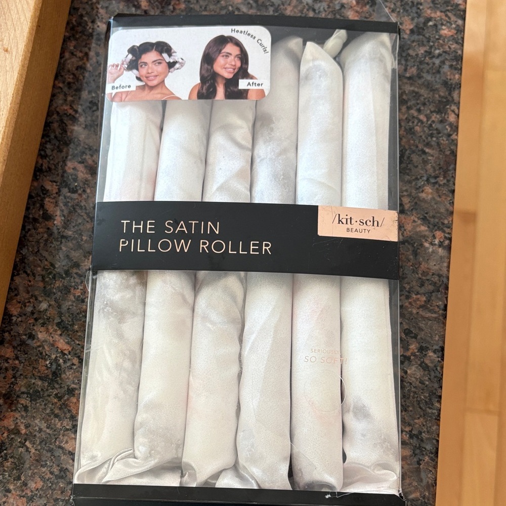 Kitsch beauty Satin Pillow Roller NIB